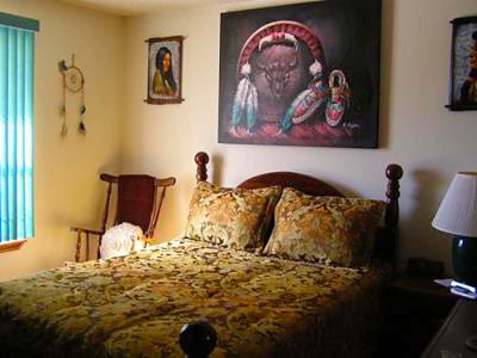 Tavares Inn