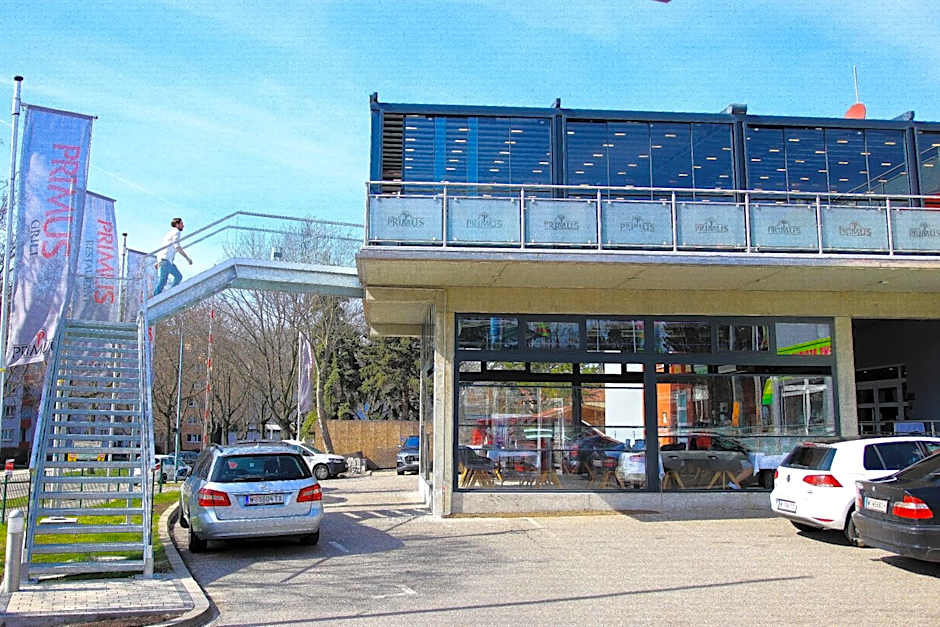 Primus Hotel & Apartments