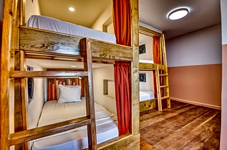 Pod in  6-pod shared room