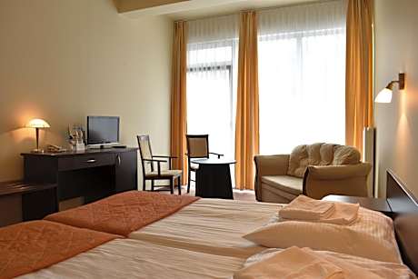 Double or Twin Room with Balcony