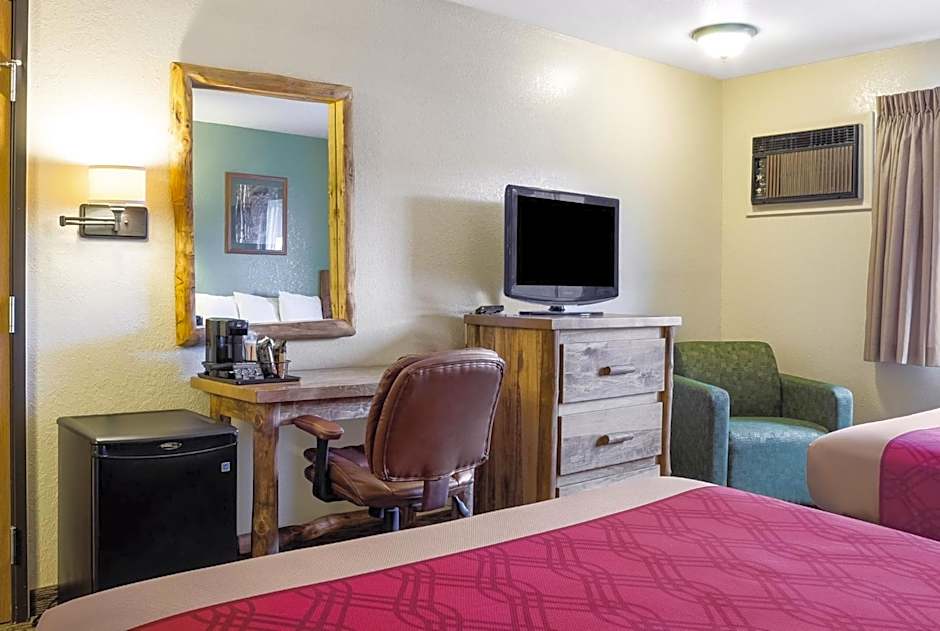 Econo Lodge Custer