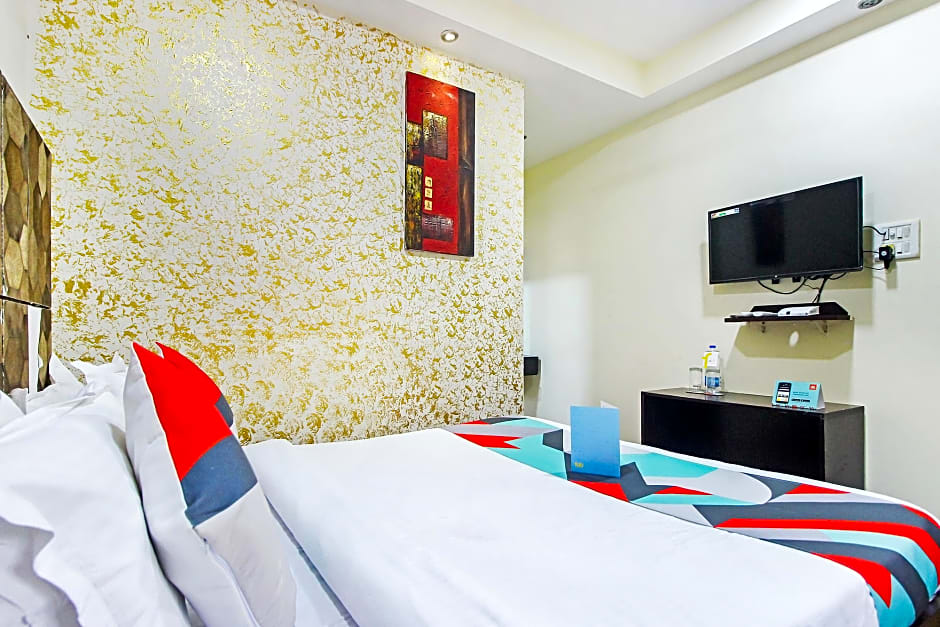 FabExpress Golden Nest Deluxe – Calangute, 