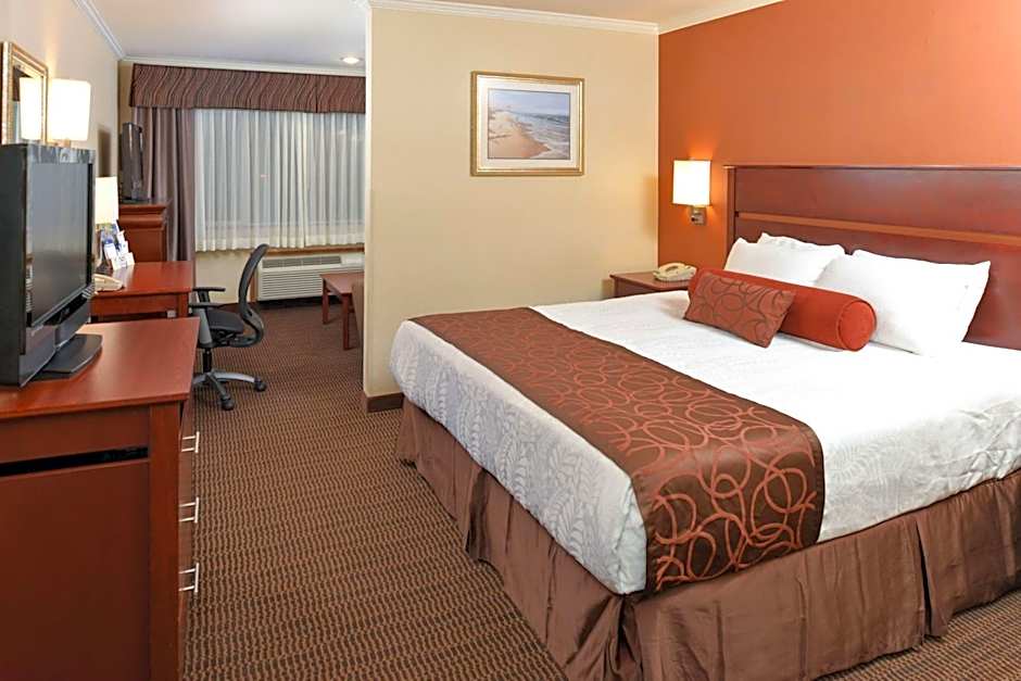 Best Western Plus Landmark Inn