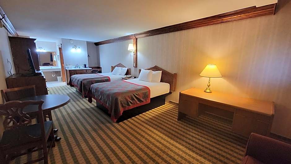 Ramada by Wyndham Saginaw Hotel & Suites