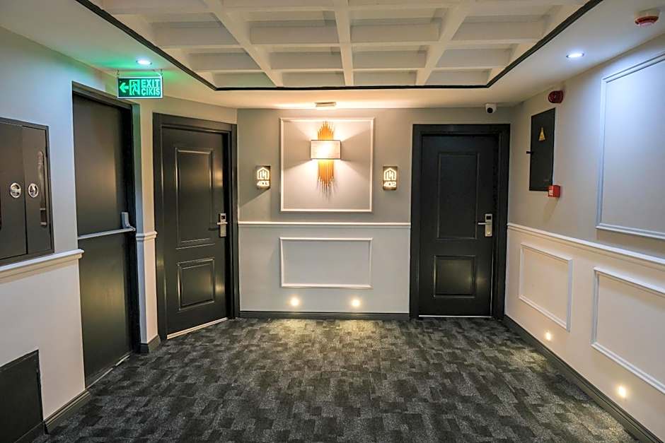 Plus Hotel & Private Transportation İstanbul Airport-By Loft