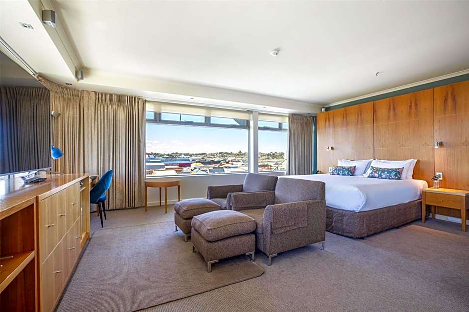 Gateway Hotel by Nightcap Plus