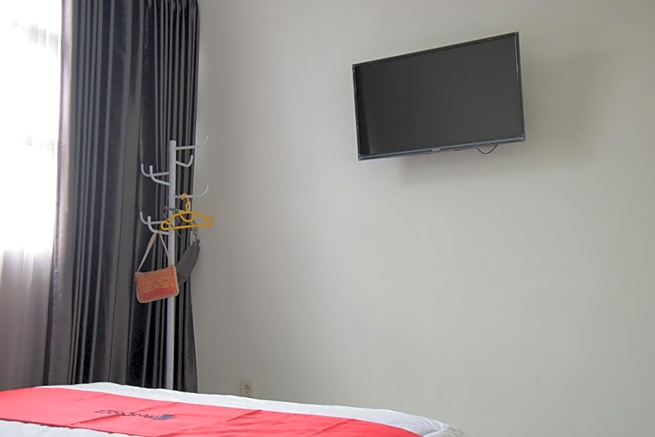 RedDoorz near GOR Satria Purwokerto