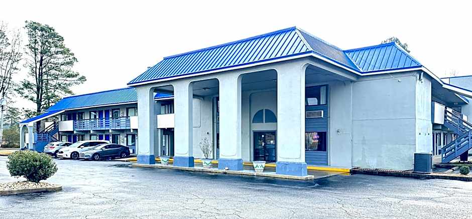 Rodeway Inn & Suites Plymouth Hwy 64