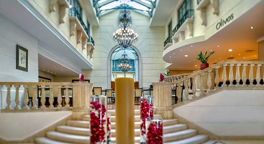 Radisson Blu Martinez Hotel Beirut