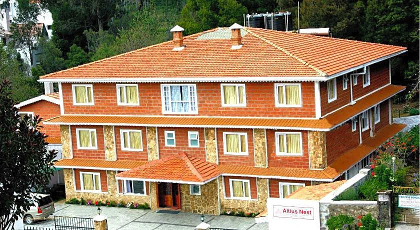 Altius Nest Hotel
