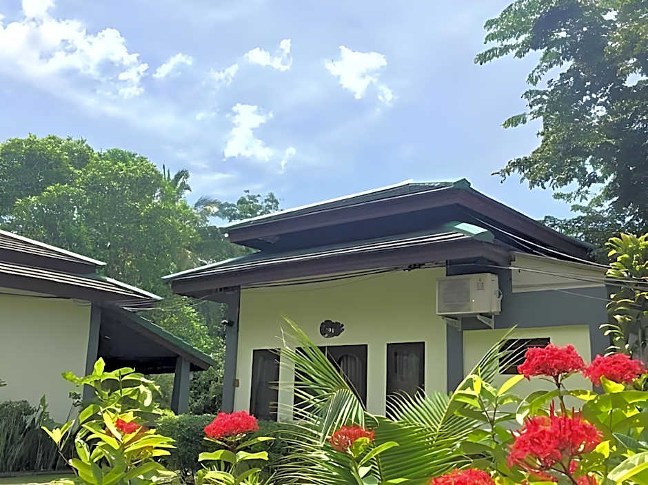 Khaolak Hillside Villa
