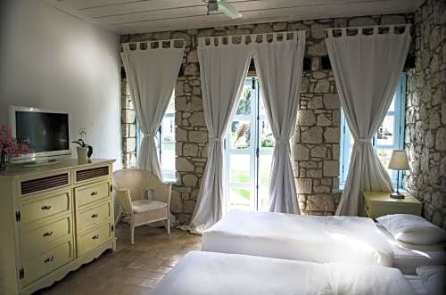 Manastir Alacati Hotel