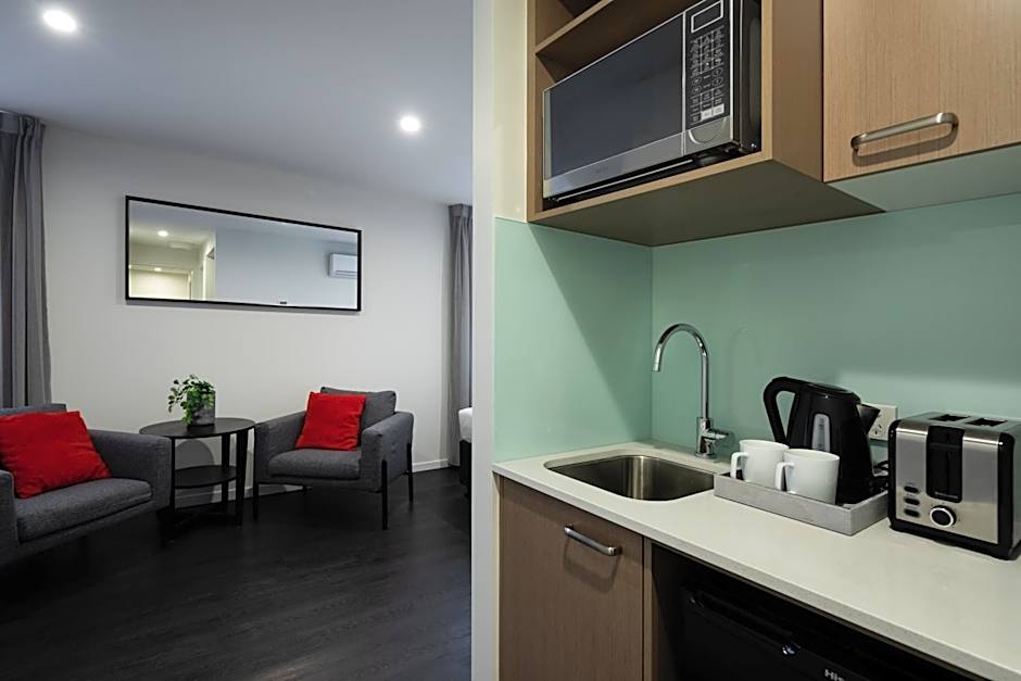 Ascot Budget Inn & Residences