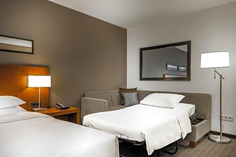 Triple Superior room