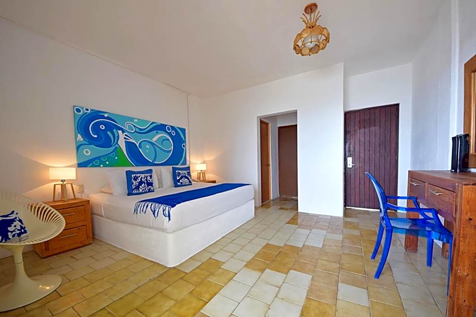 Emperador Vallarta Beachfront Hotel and Suites