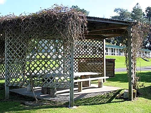 Opal Hot Springs & Holiday Park