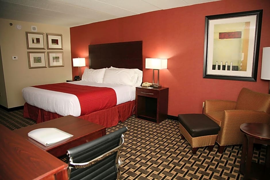 Holiday Inn New London by IHG