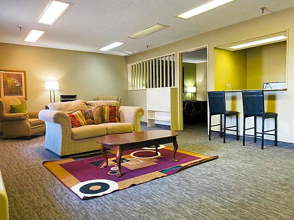 Super 8 by Wyndham New Iberia