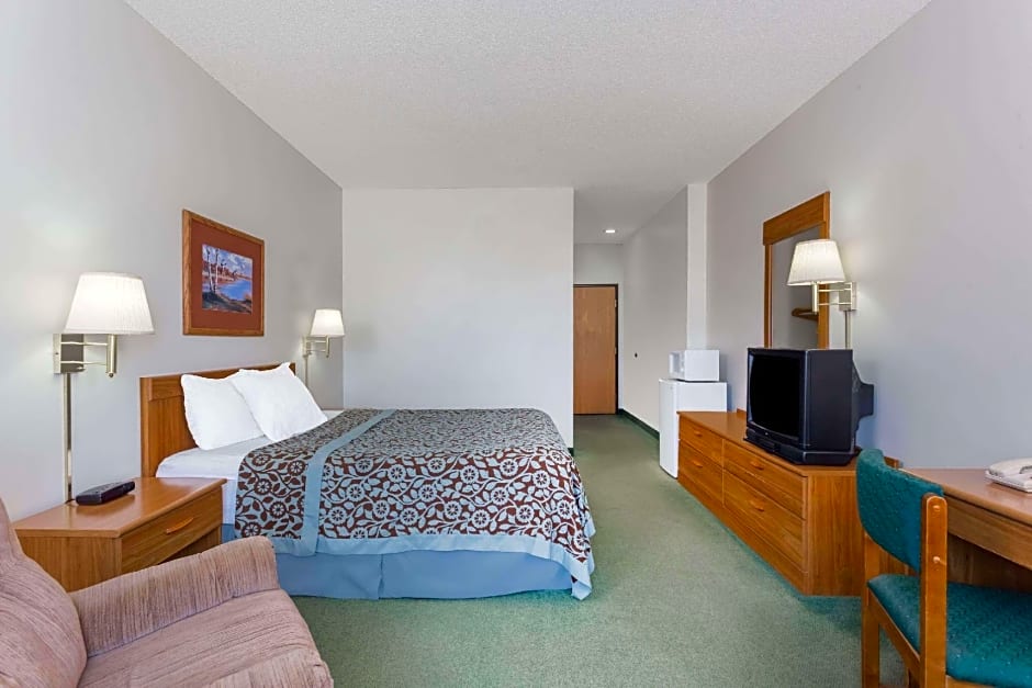 Days Inn by Wyndham Manchester