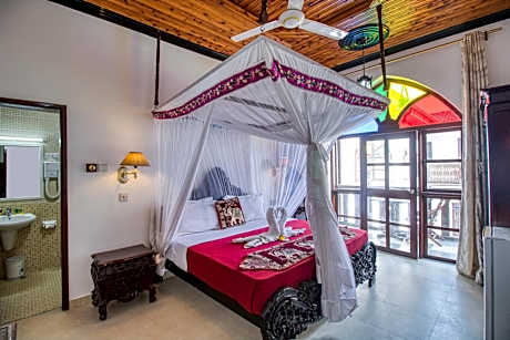 Triple Room With Balcony & Sea View