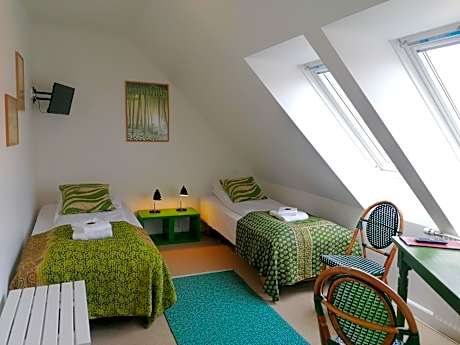 Twin Room with Private External Bathroom