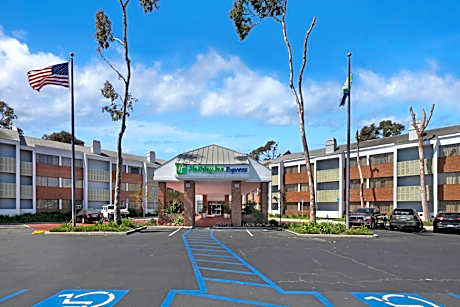 Holiday Inn Express Port Hueneme By IHG