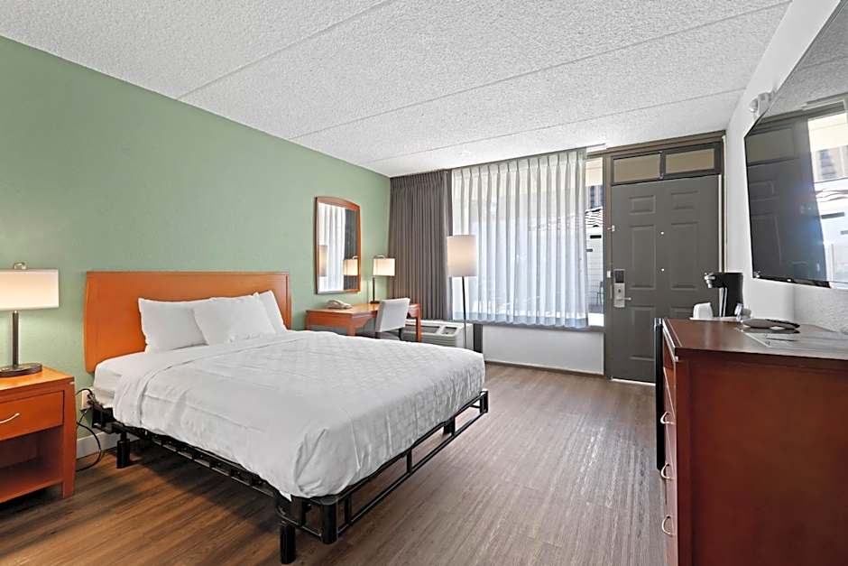 Vagabond Inn Executive Old Town