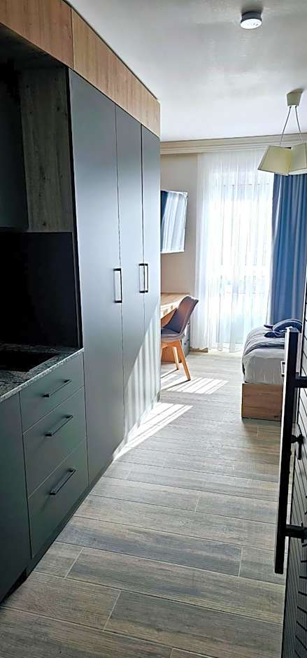 Hira Boarding Aparthotel