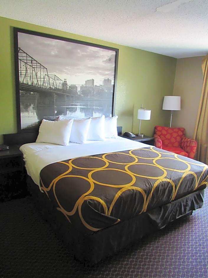 Super 8 by Wyndham New Cumberland