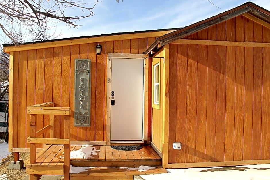 Yellowstone's Treasure Cabins