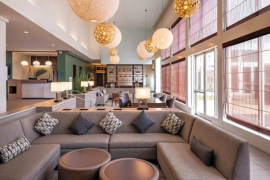 Element Lexington