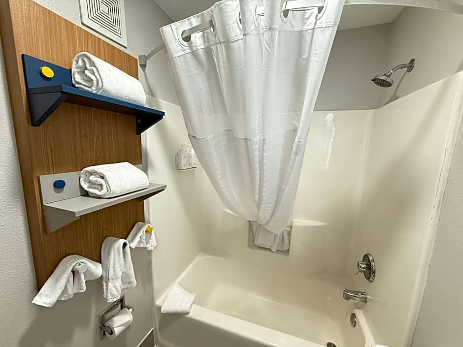 Microtel Inn & Suites By Wyndham Sioux Falls