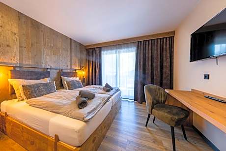 Superior Double Room with Balcony