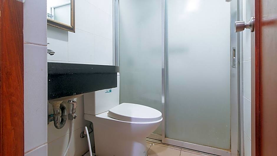 RedDoorz @ Nick Hotel Isabela