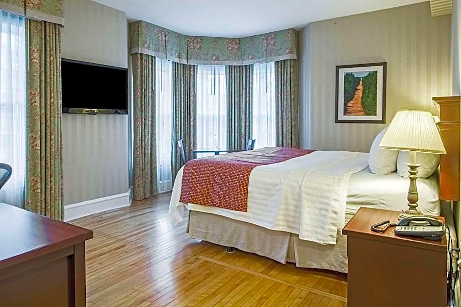 Quality Inn & Suites Downtown