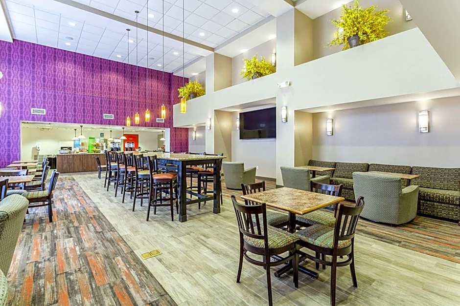 Hampton Inn By Hilton & Suites Chicago-Libertyville