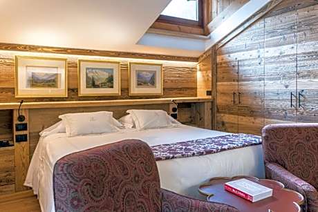 Junior Suite with Balcony