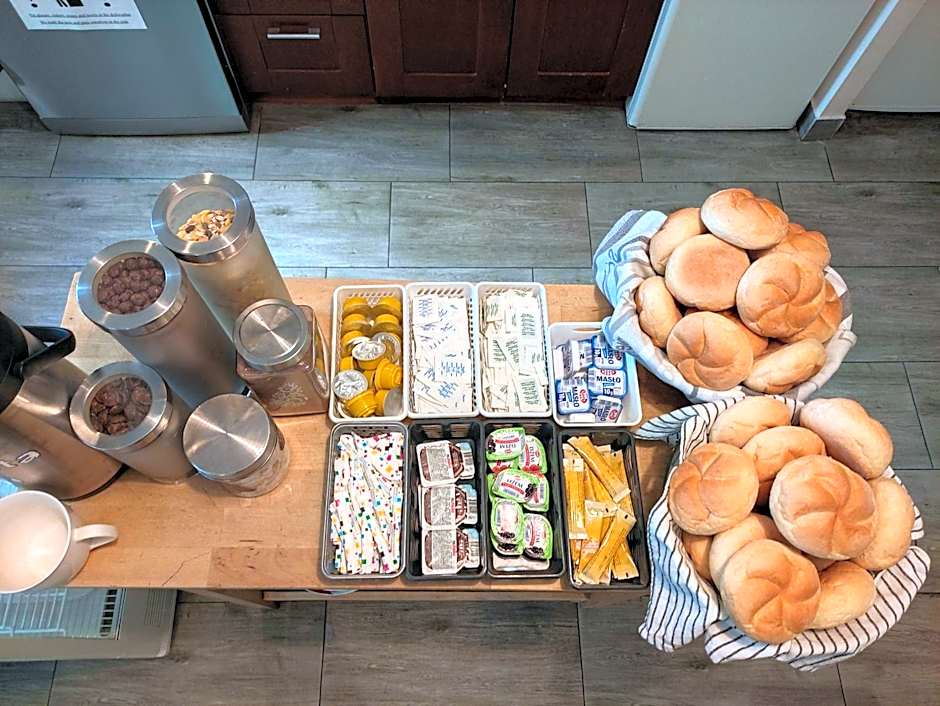 Helvetia Plus B&B - PRIVATE ROOMS and APARTMENTS