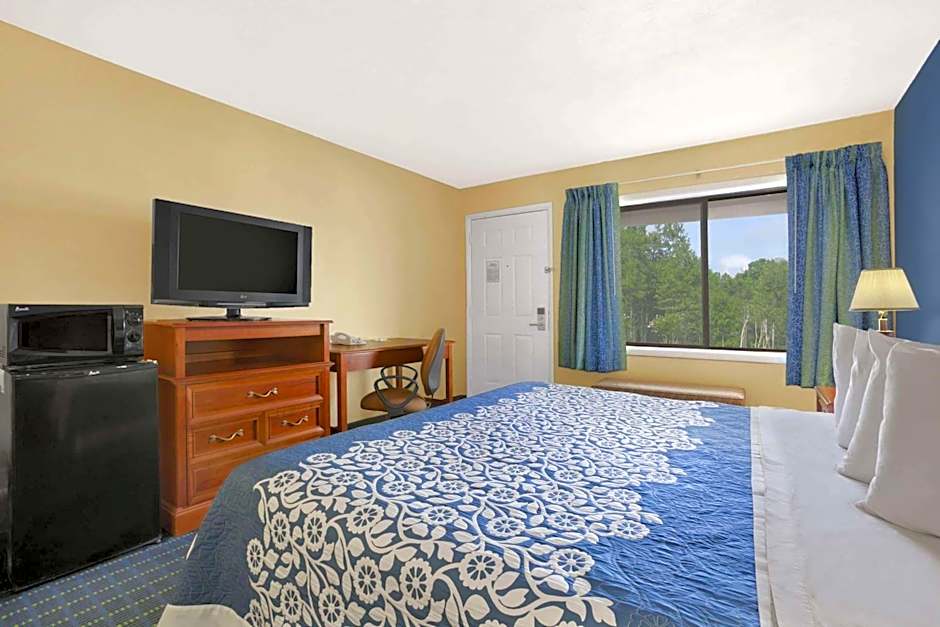 Days Inn by Wyndham Middletown