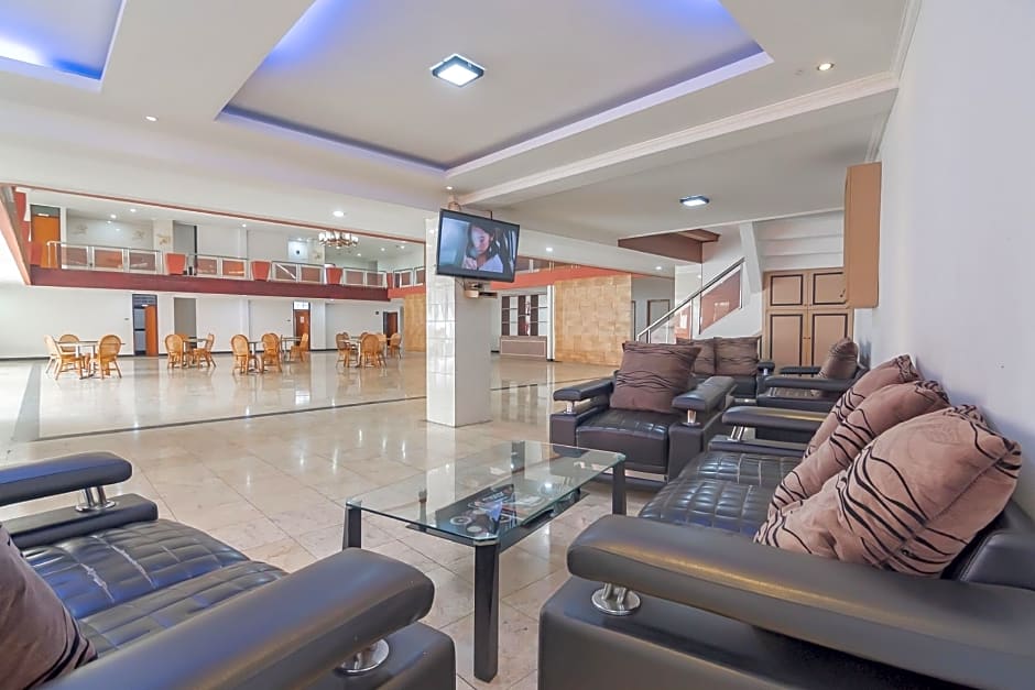 RedDoorz near Sukabumi Station 2