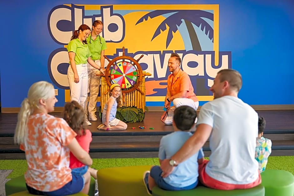 Cedar Point Castaway Bay Indoor Water Park