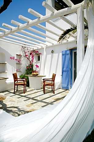 Golden Beach Studios & Suites