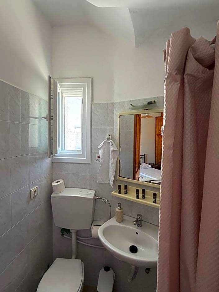 Afroditi Syros