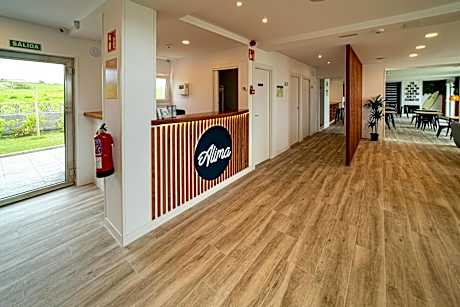 Alima Surf & Hotel