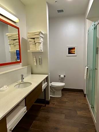King Room with Microwave/Fridge