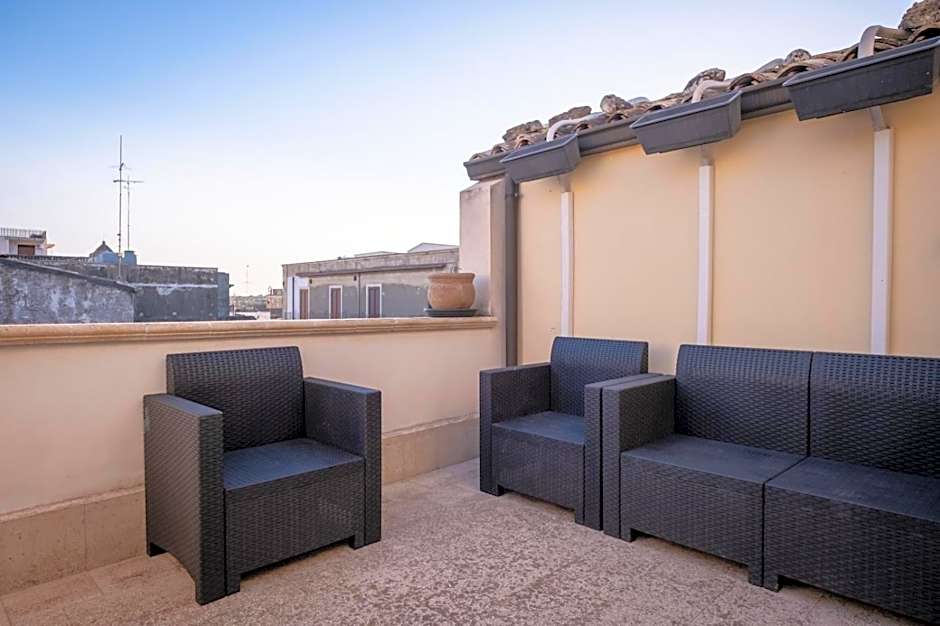 "Dal Commediante Apartment" Terrace in Historic Center