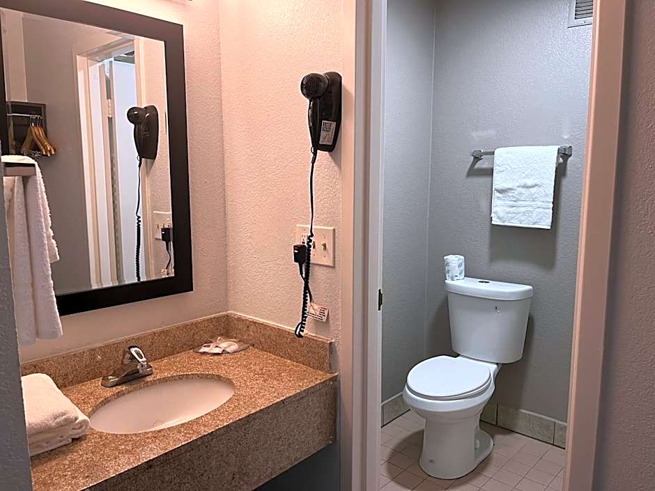 Studio 6 Suites Norcross, GA