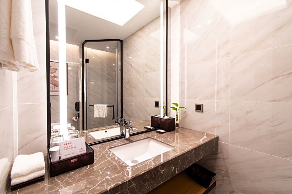 Ramada Plaza Wyndham Wenzhou Cangnan