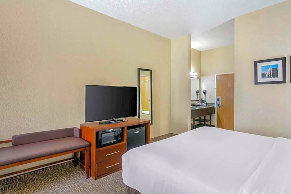 Comfort Inn & Suites La Grange