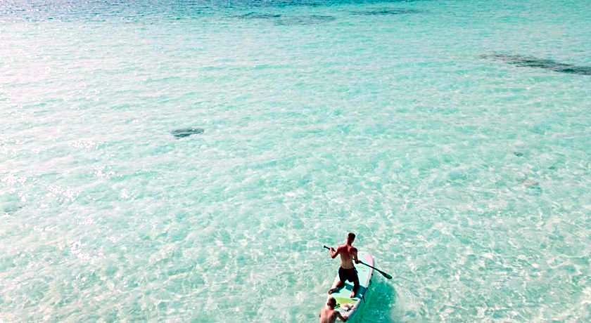 Sunrise by White sand dhigurah 